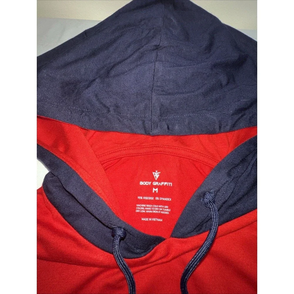 Body Graffiti Women’s Red‎ & Blue Crop Long-sleeve Hooded Top Size Medium